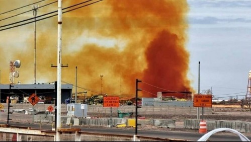 Reportan emanación de denso humo amarillo desde planta de explosivos de Calama