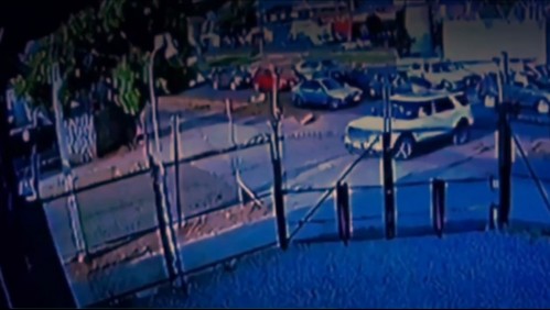 Delincuente roba un vehículo, atropella a un niño y choca cinco vehículos al escapar