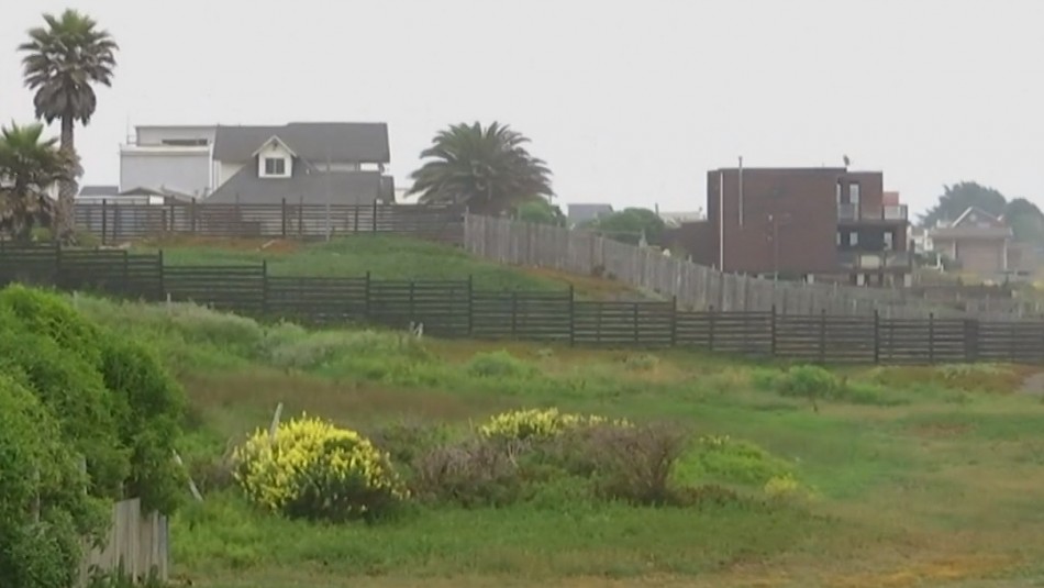 denuncian-tomas-vip-en-playas-de-pichilemu Casas cercadas y a metros del mar: Denuncian tomas