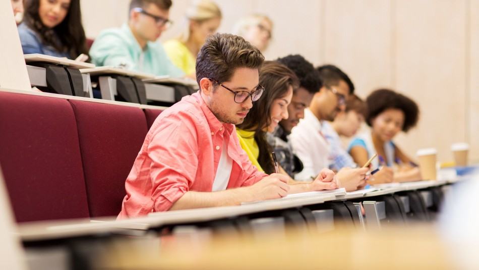 becas santo tomas ust