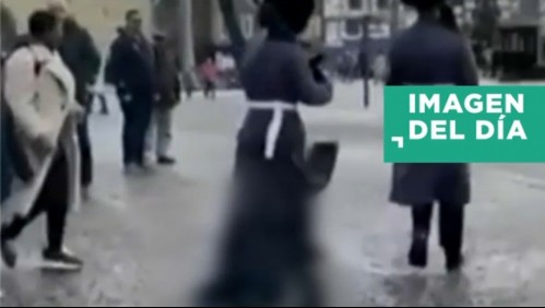 [VIDEO] Polémica por guardia real de Londres que pasó por encima de un niño