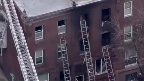 Al menos 7 niños mueren en incendio de un edificio en Filadelfia