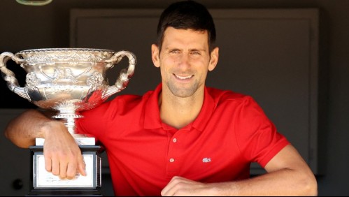 Australia acepta postergar la expulsión del serbio Novak Djokovic