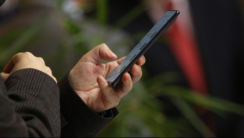 Descubren a hombre sacando fotos íntimas a mujer sin su consentimiento: un testigo alertó a la víctima de la situación