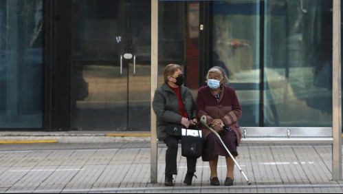 'Jubilados y pensionados de clase media están quedando fuera': Senador Araya critica Pensión Garantizada Universal