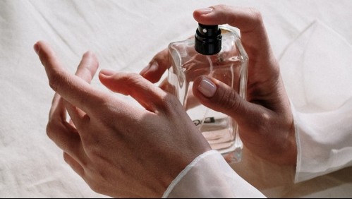 'Lloraba sosteniendo el frasco': Fabrican perfume descontinuado porque era el preferido del hijo fallecido de una mujer