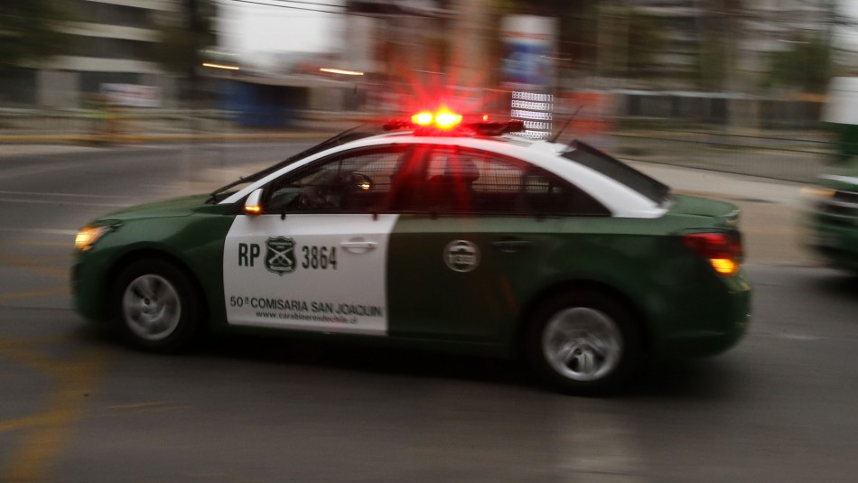 Mujer se encuentra grave tras colisionar su motocicleta con un taxi en San Joaquín