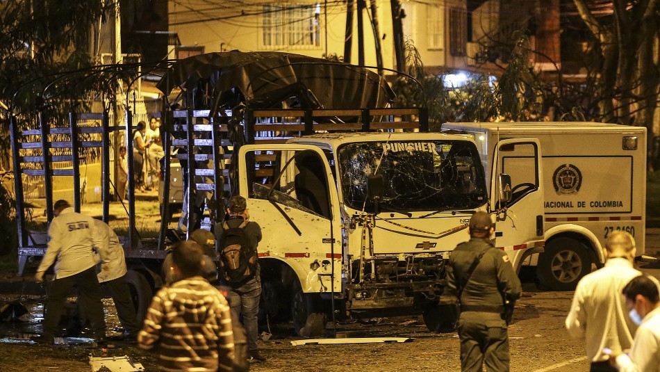 atentado policia cali colombia eln 13 heridos