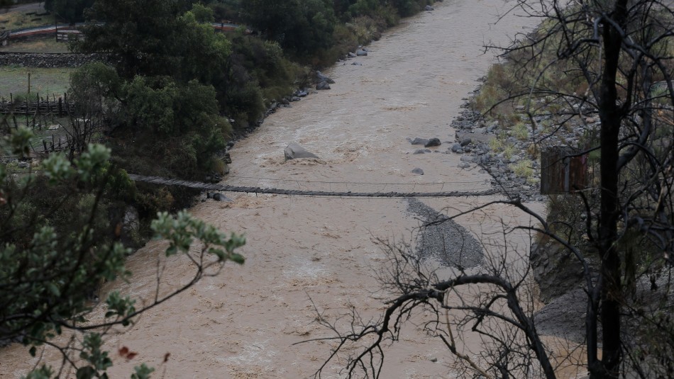 Aguas Andinas declara Alerta Temprana Preventiva por turbiedad en ríos que abastecen a Santiago