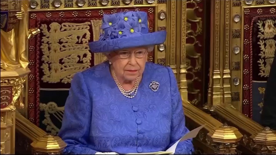 Festejos en el palacio de Buckingham y en las calles: Reina Isabel II cumple 70 años en el trono