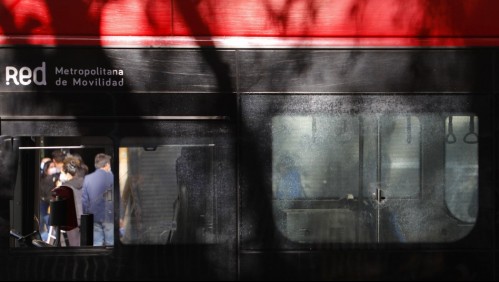 En riesgo vital quedó conductor de aplicación que fue colisionado por un Transantiago