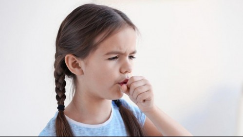 Este es el particular síntoma respiratorio que presentan los niños contagiados con la variante Ómicron