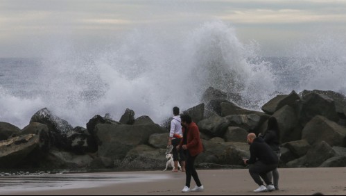 Ecuador emite advertencia de tsunami para la costa continental tras erupción en Tonga