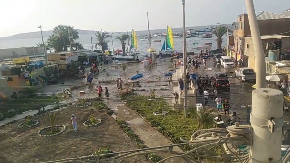 Reportan dos personas fallecidas por tsunami en Perú: Autoridades no emitieron alerta