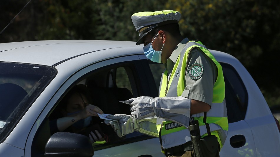 Dos sujetos fueron detenidos a bordo de vehículo robado: Ambos tenían antecedentes por diversos delitos Dos sujetos fueron detenidos a bordo de vehículo robado: Ambos tenían antecedentes por diversos delitos