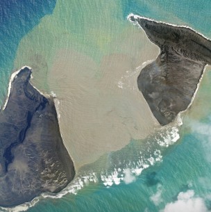 Daños importantes en Tonga tras erupción de volcán que causó alarma en Pacífico Daños importantes en Tonga tras erupción de volcán que causó alarma en Pacífico