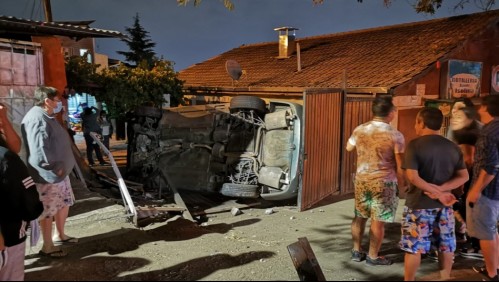 Persona que 'manejaba en manifiesto estado de ebriedad' volcó su auto: Quedó en libertad