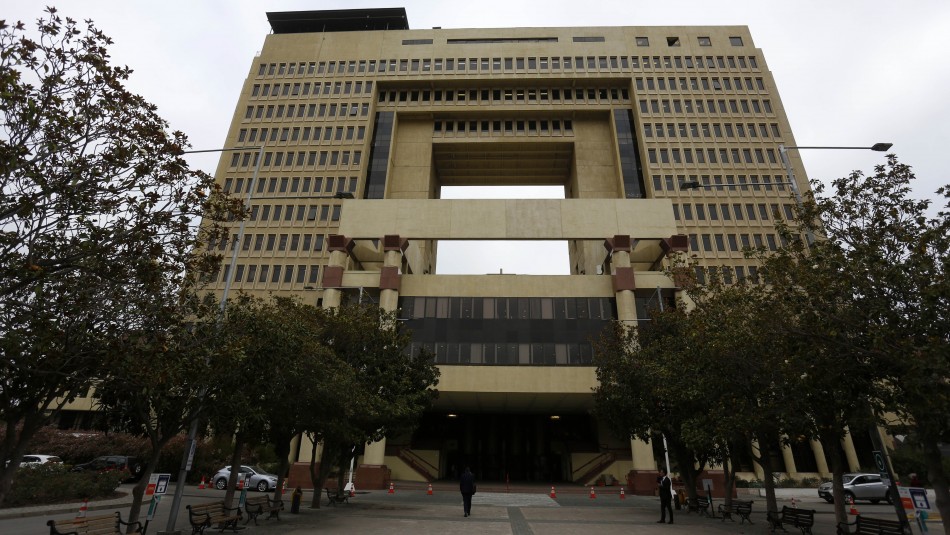 Coronavirus en Chile: ¿Por qué un parlamentario no vacunado contra el Covid puede ingresar al Congreso? Coronavirus en Chile: ¿Por qué un parlamentario no vacunado contra el Covid puede ingresar al Congreso?