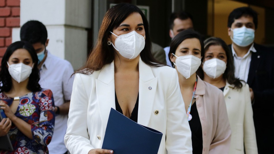 Del Colegio Médico a la jefatura de campaña y La Moneda: Izkia Siches será la próxima ministra de Interior Del Colegio Médico a la jefatura de campaña y La Moneda: Izkia Siches será la próxima ministra de Interior
