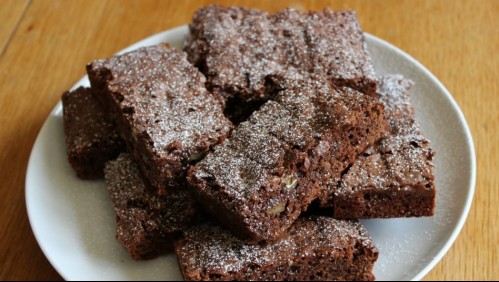 Mujer se confunde y reparte en un hogar de ancianos los brownies de marihuana hechos por su hijo