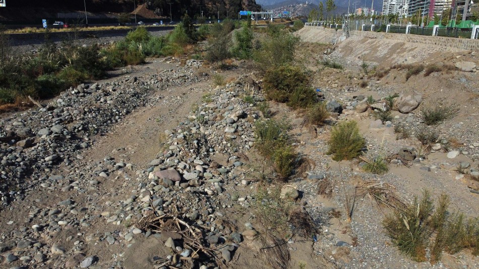 ¿Posible racionamiento de agua en la RM?: Comunas del sector oriente se encuentran en ¿Posible racionamiento de agua en la RM?: Comunas del sector oriente se encuentran en