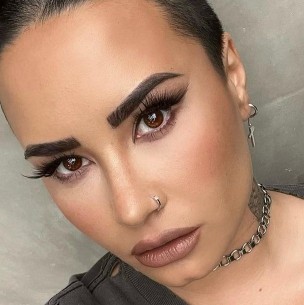 Rapada y con una araña tatuada en la cabeza: Demi Lovato impacta con nuevo cambio de look Rapada y con una araña tatuada en la cabeza: Demi Lovato impacta con nuevo cambio de look