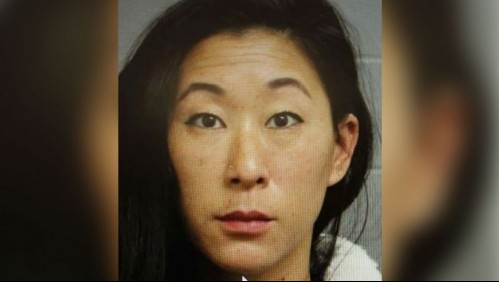 'Coman caramelos': Arrestan a mujer por dejar a sus hijos en el sótano mientras vacacionaba con su novio