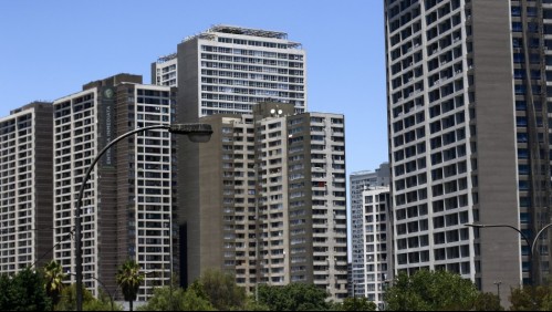 Hasta en un 135% creció la morosidad en gastos comunes en la Región Metropolitana durante 2021