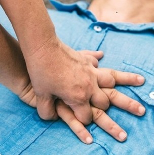 Reanimación cardiopulmonar en víctimas de asfixia por inmersión: Experto entrega recomendaciones Reanimación cardiopulmonar en víctimas de asfixia por inmersión: Experto entrega recomendaciones