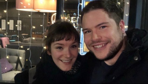 La emotiva historia del profesor que encontró a su familia biológica tras una venta fallida en Internet