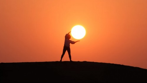 'Respaldé mi reclamo legalmente': mujer asegura ser la propietaria del Sol y quiere cobrar un impuesto por su uso