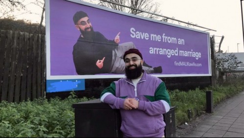 'Sálvame de un matrimonio arreglado': Hombre lanza campaña publicitaria para encontrar pareja