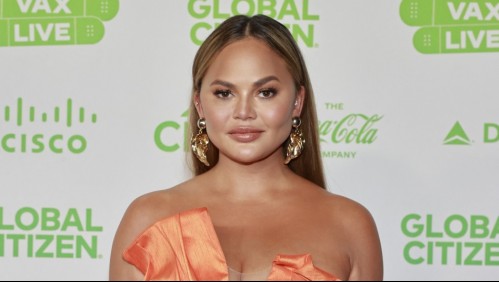 Así funciona el trasplante de cejas al que se sometió la modelo Chrissy Teigen para dejar de maquillarse