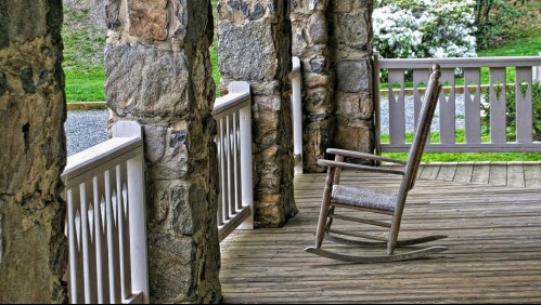 Encuentran el cuerpo momificado de una adulta mayor sobre una silla: había muerto hace dos años