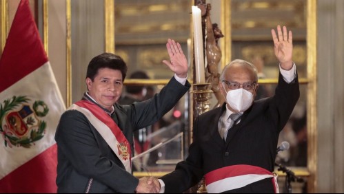 El cuarto en seis meses: presidente de Perú juramenta al nuevo gabinete ministerial
