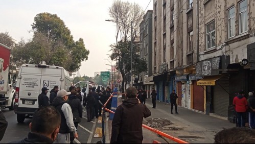 Muere niño de 6 años al caer de una ventana del tercer piso al asomarse para saludar a sus papás