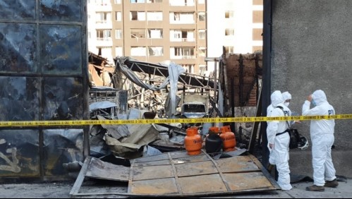 Vecina perdió absolutamente todo tras explosión en distribuidora de gas en La Cisterna: 'Esto me terminó de matar'