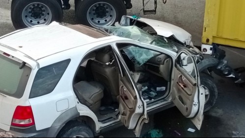 Conductor muere tras chocar con un camión que era parte del bloqueo de rutas en Iquique