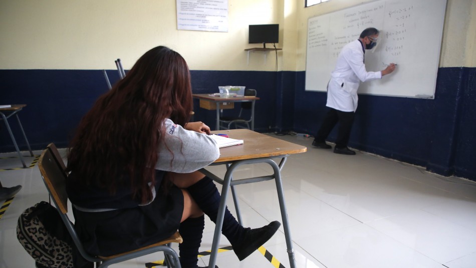clases-presenciales Defensora de la Niñez critica al Colegio de Profesores por clases presenciales: