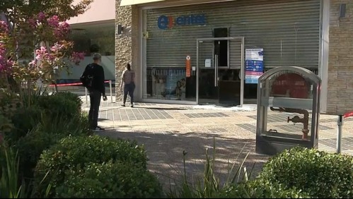 Se llevaron 'tres bolsas de puros iPhones': Nuevo robo afecta a tienda de celulares en San Bernardo