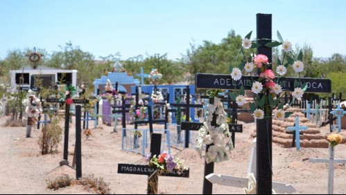 Roban arreglo floral de una tumba para regalarlo el 14 de febrero: 'Nunca hubiese creído que estas cosas pasaran'