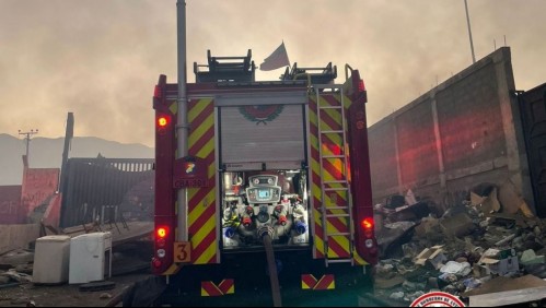Incendio en exvertedero de Antofagasta provoca grave emergencia sanitaria