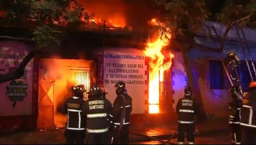 Violento incendio en barrio Yungay afecta a club de abstemios y otros locales comerciales