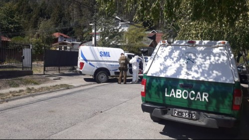 Encuentran muertos a un padre y su hijo en su casa: El joven estaba postrado y habría fallecido de inanición