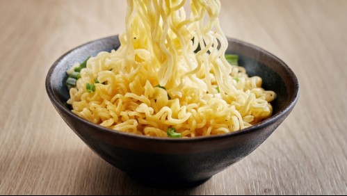 Joven estudiante sufre la amputación de sus dos piernas después de comer restos de fideos