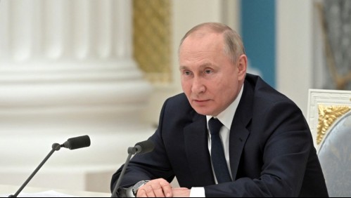 Putin llama al ejército ucraniano a tomar el poder y dice combatir formaciones que se comportan 'como terroristas'