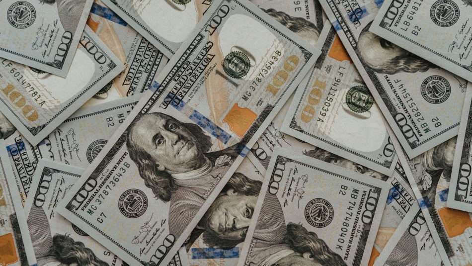 Encontró una mochila con fajos de billetes, se los devolvió a su dueño y rechazó ser recompensado Encontró una mochila con fajos de billetes, se los devolvió a su dueño y rechazó ser recompensado