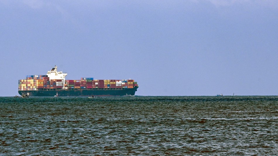 Francia intercepta un carguero ruso en el Canal de la Mancha