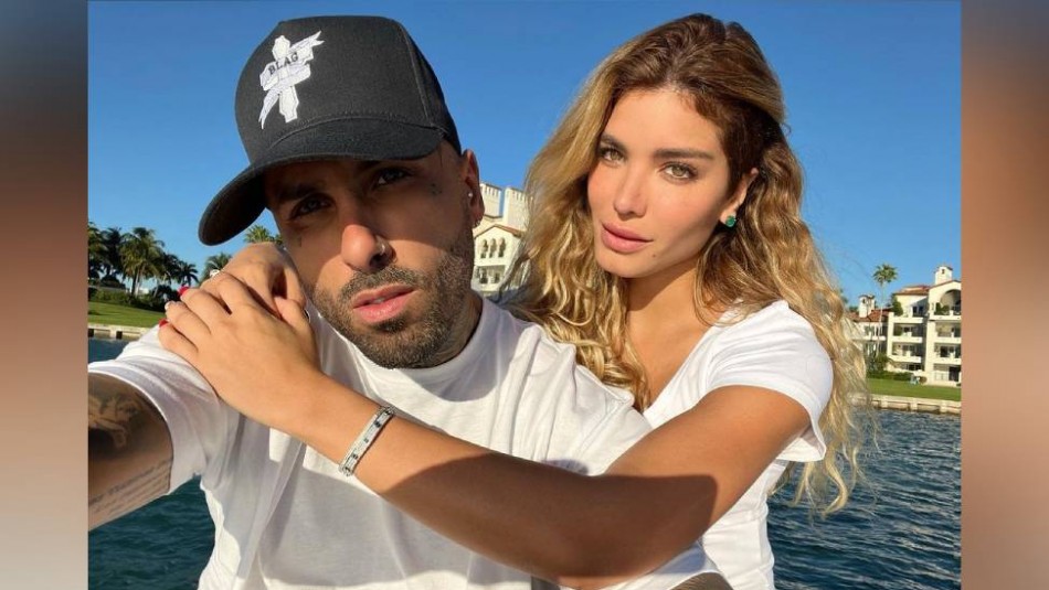 La novia de Nicky Jam modela con un vestido de 6.000 dólares y le llueven las críticas La novia de Nicky Jam modela con un vestido de 6.000 dólares y le llueven las críticas