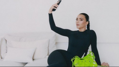 Kim Kardashian gastó más de 100 mil dólares pintando tres autos de lujo para que combinen con su mansión